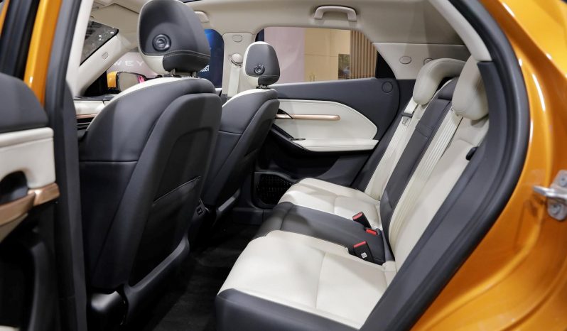 mercedes-c200-4matic-2019-img1-1127236f26543