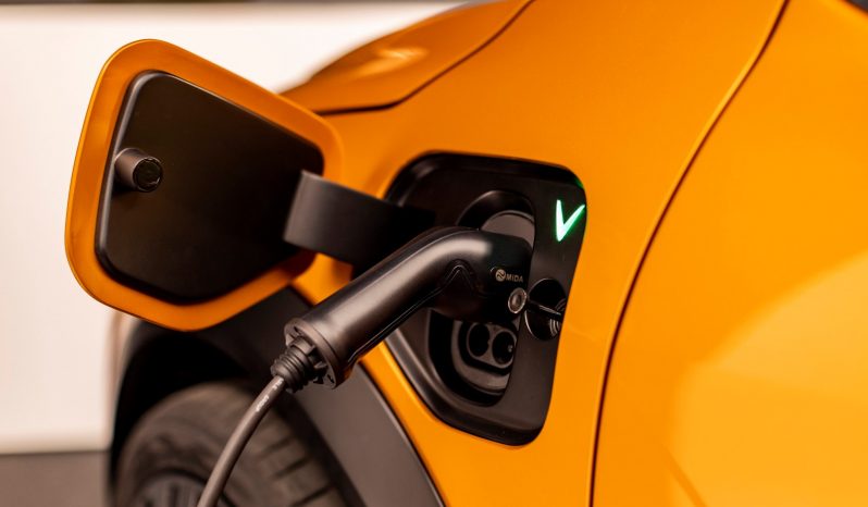 mercedes-c200-4matic-2019-img1-1127236f26543