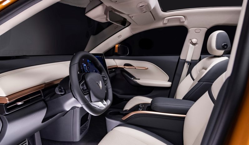 mercedes-c200-4matic-2019-img1-1127236f26543